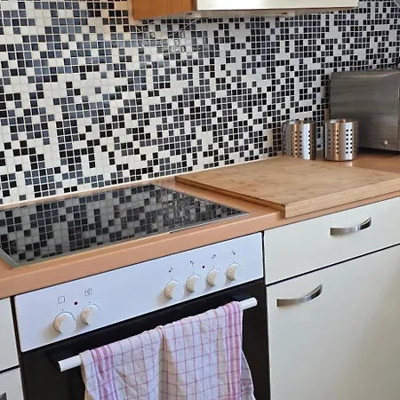 Bright & Spacious In Štýrský Hradec