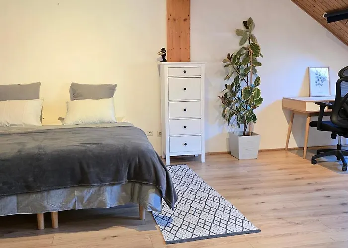 Bright & Spacious In غراتس